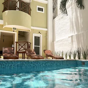 rodina-boutique-hotel.allrivieramayahotels.com/